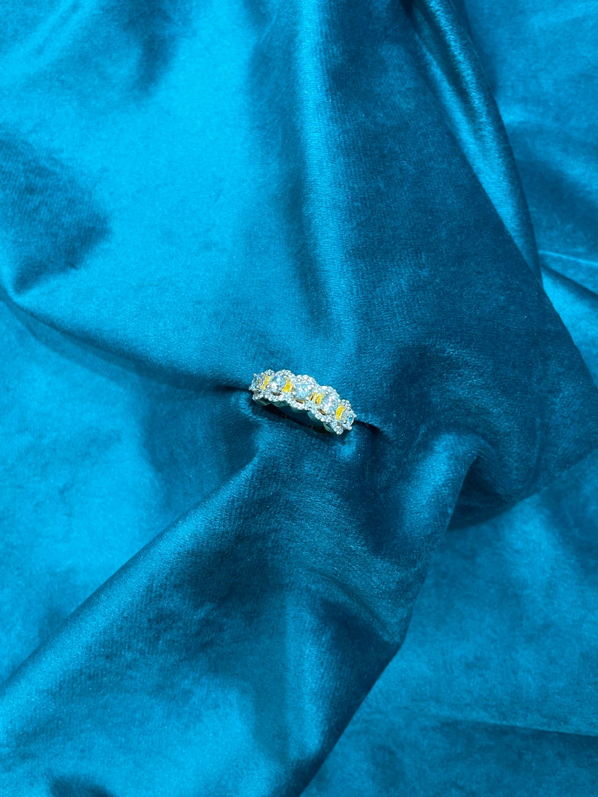 Rings 210